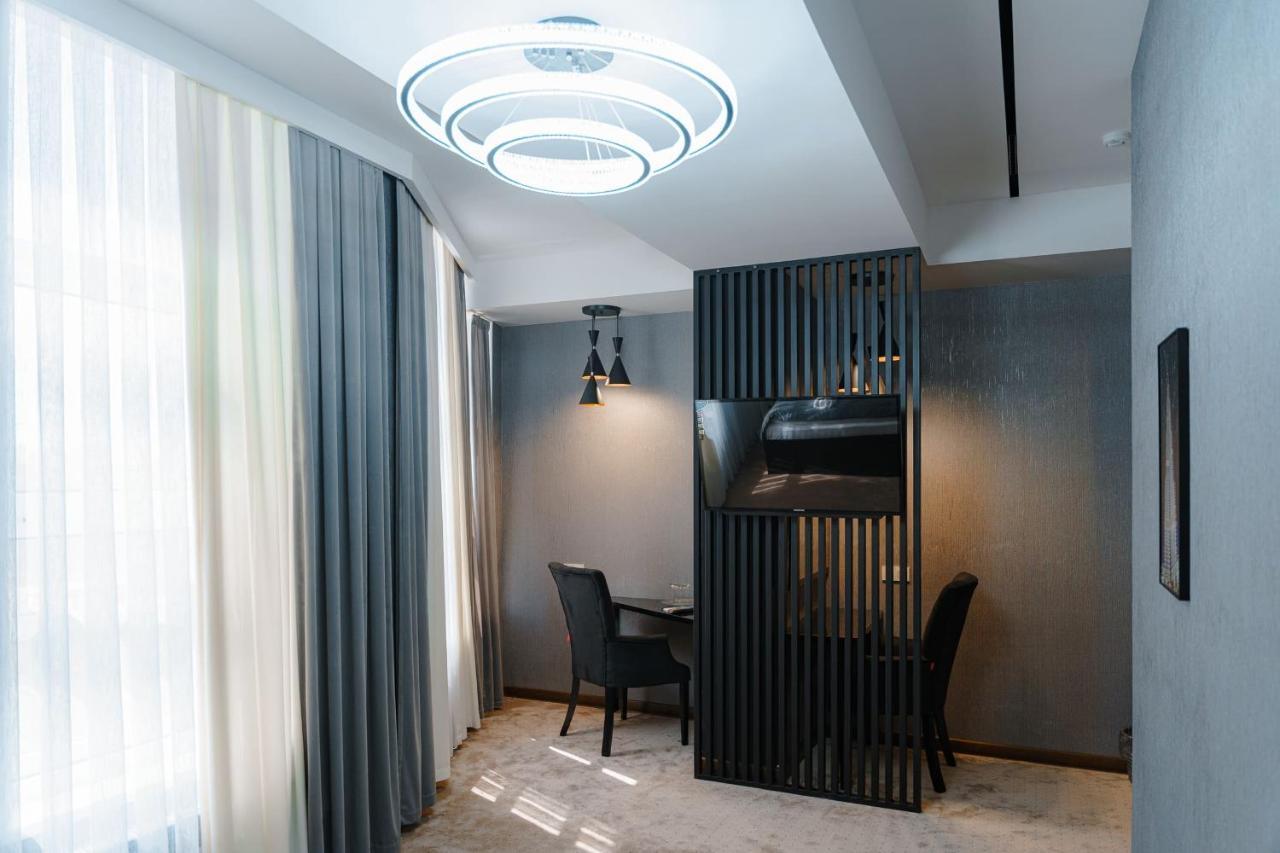 Grey Hotel Душанбе Экстерьер фото