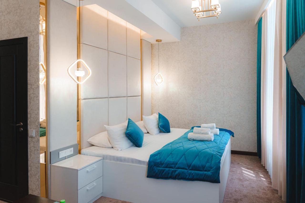 Grey Hotel Душанбе Экстерьер фото