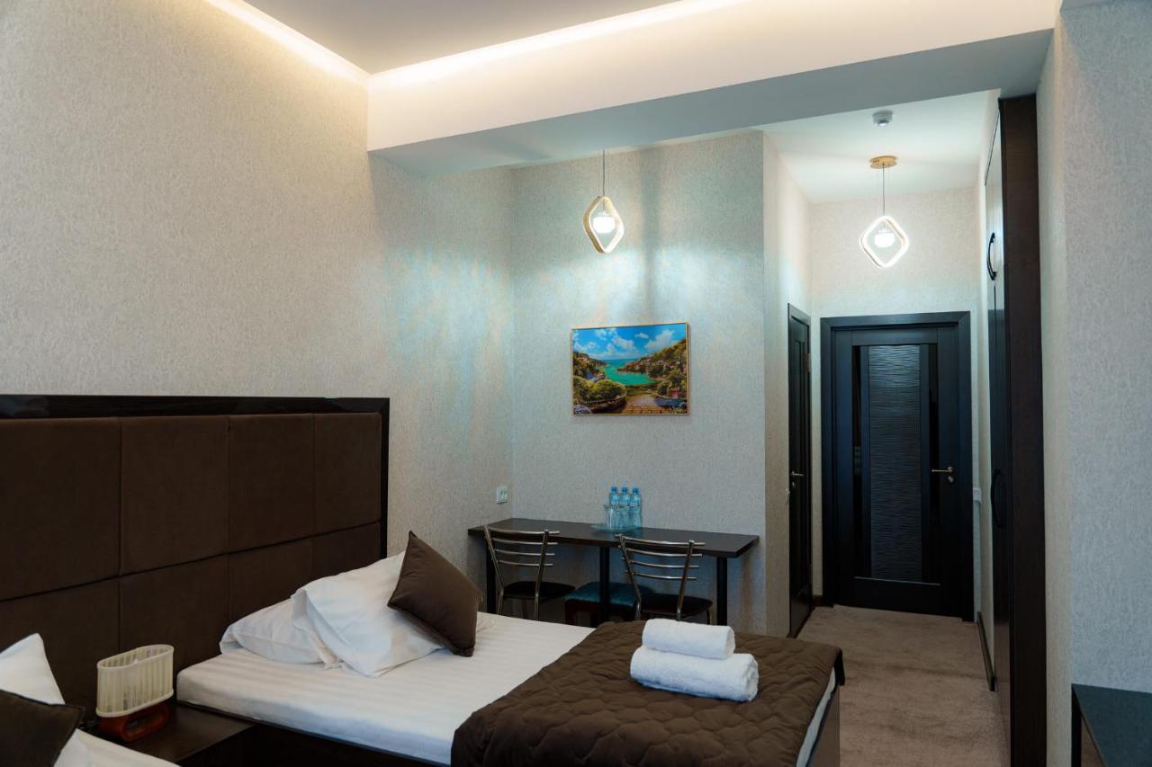 Grey Hotel Душанбе Экстерьер фото