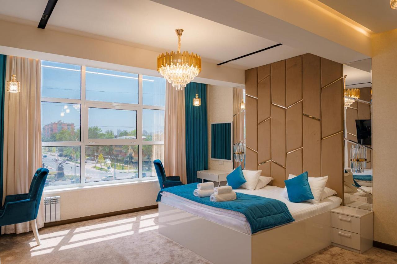Grey Hotel Душанбе Экстерьер фото
