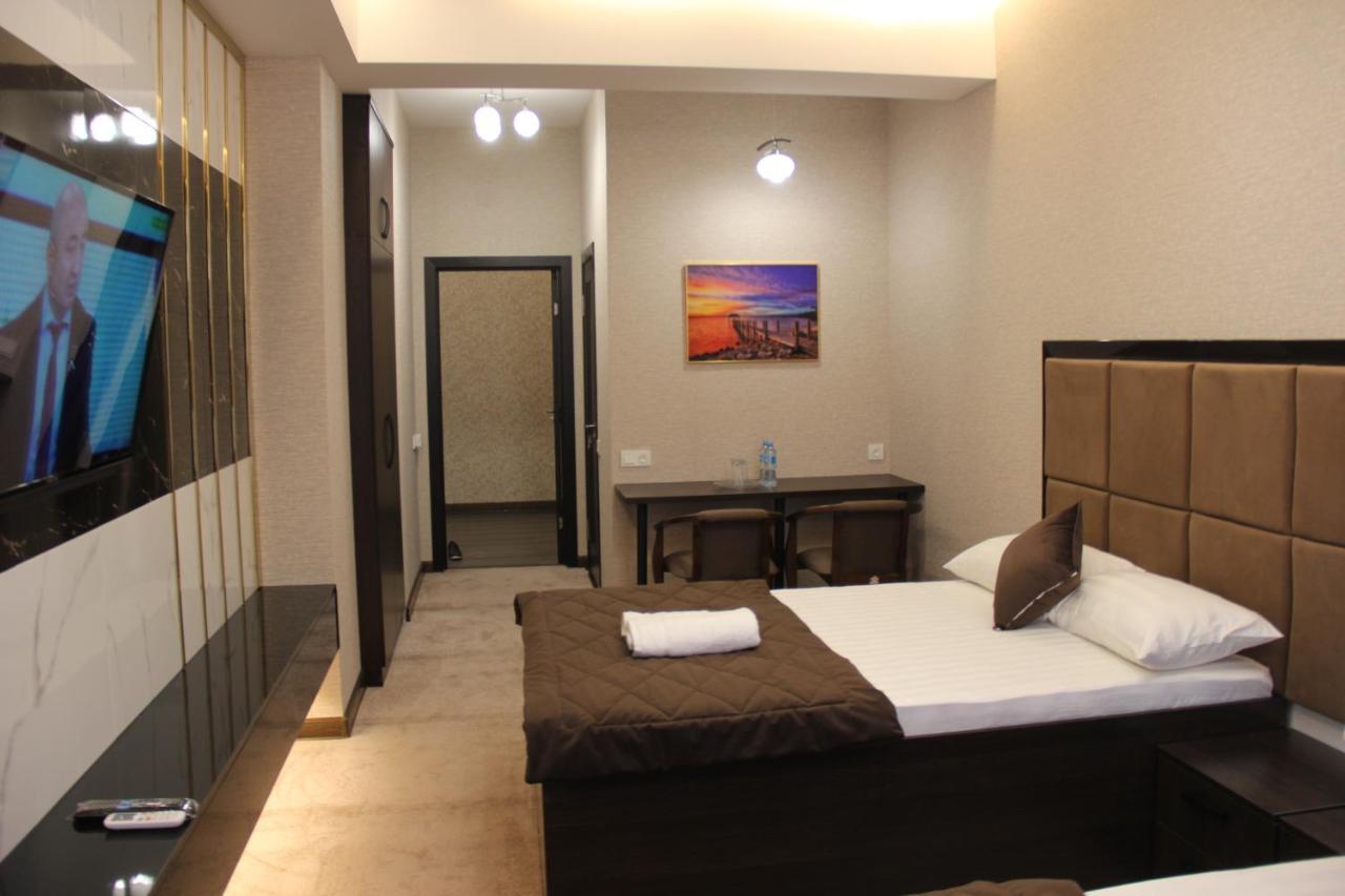 Grey Hotel Душанбе Экстерьер фото