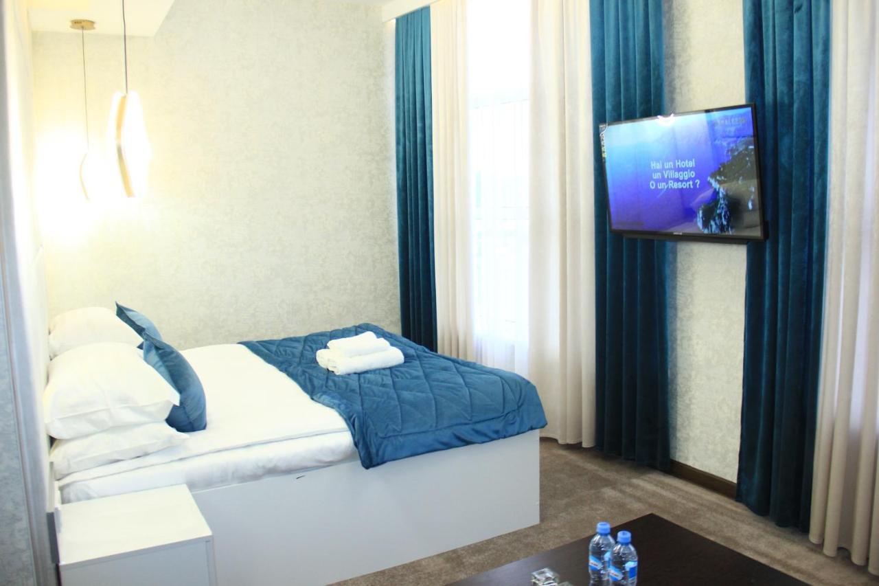 Grey Hotel Душанбе Экстерьер фото